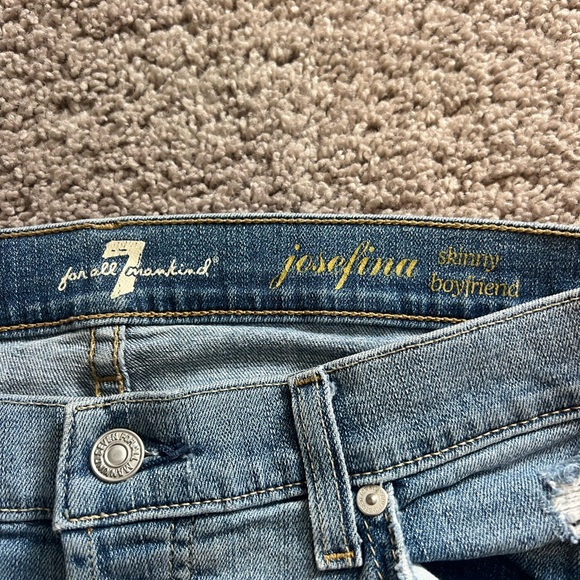 Seven For all Mankind boyfriend cut jeans - Picture 3 of 5